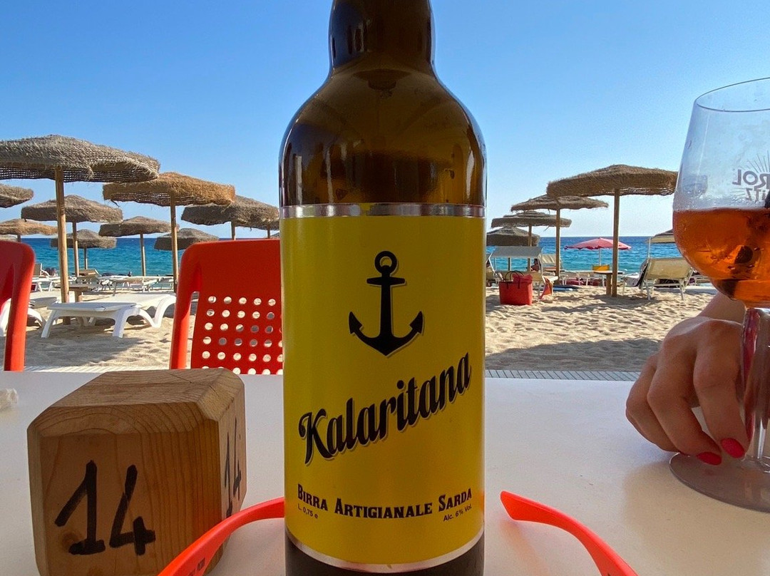 White box cafe'-Solanas必去景点