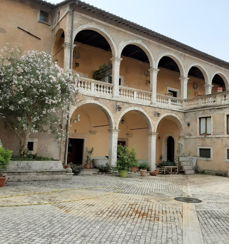 Castello Ducale Orsini-菲亚诺罗马诺必去景点