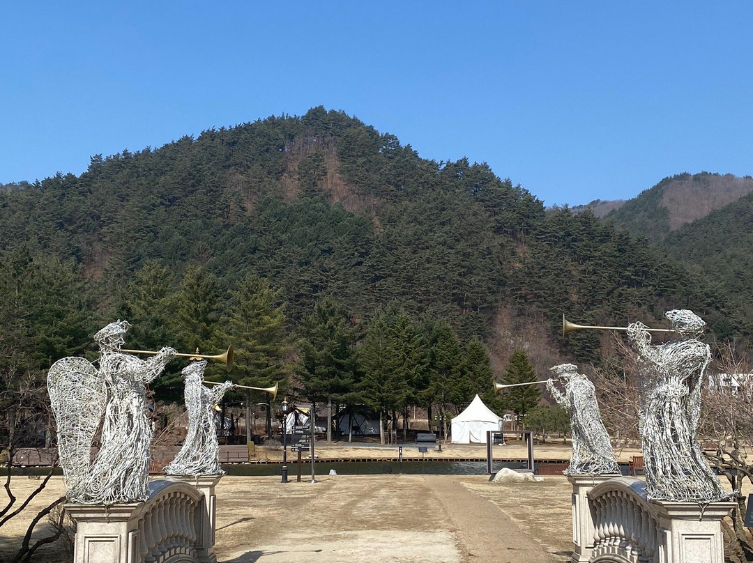 平昌肯辛顿弗洛拉酒店主图