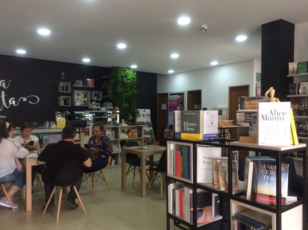Tanta Tinta Libros Arte & Cafes景点图片