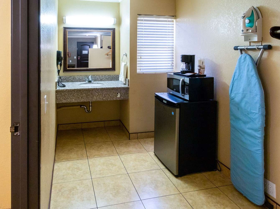 Econo Lodge Inn & Suites Fallbrook Downtown主图