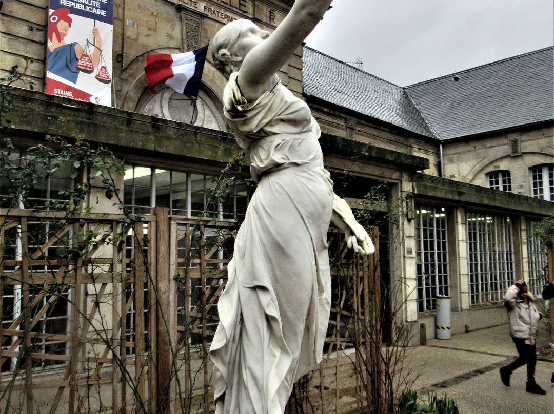 L'Hôtel de Ville de Stains-Stains必去景点