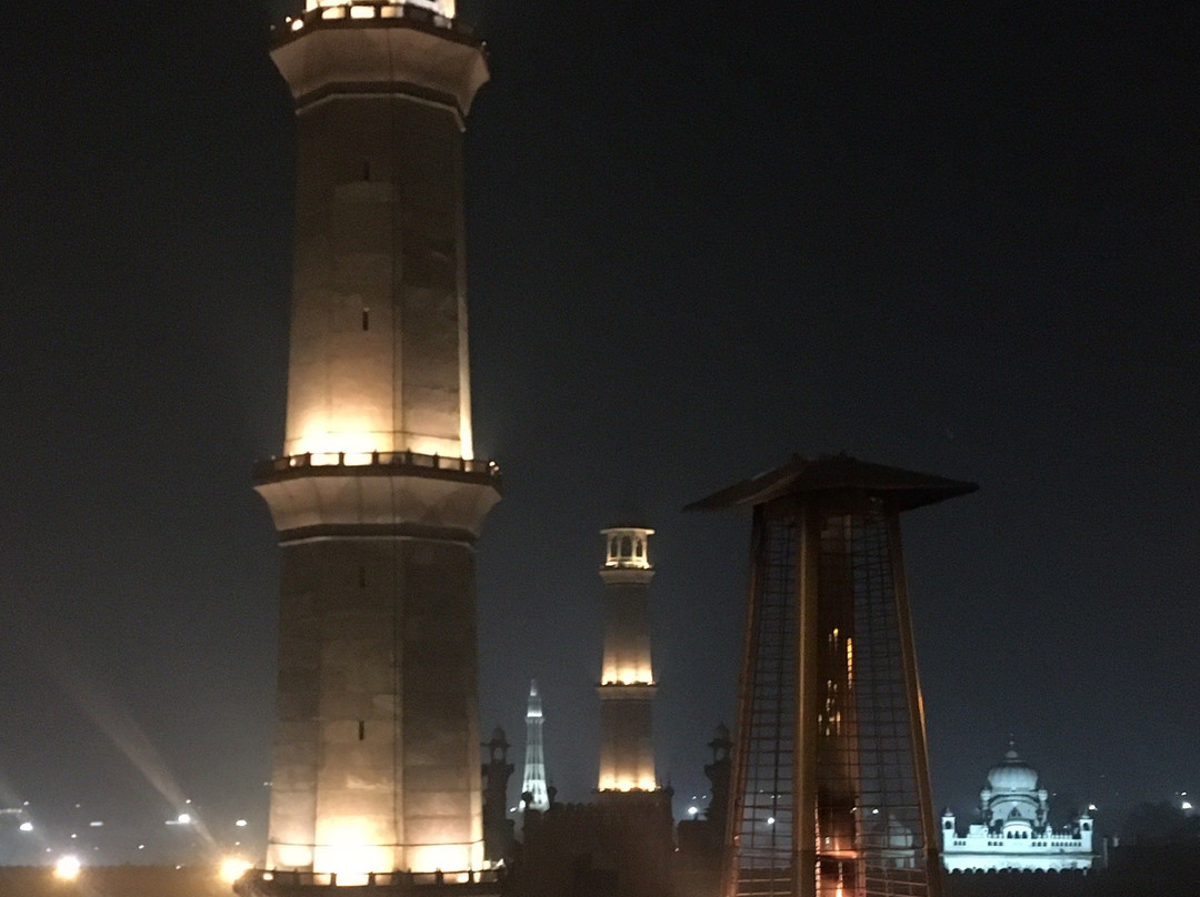 Food Street Fort Road-拉合尔必去景点