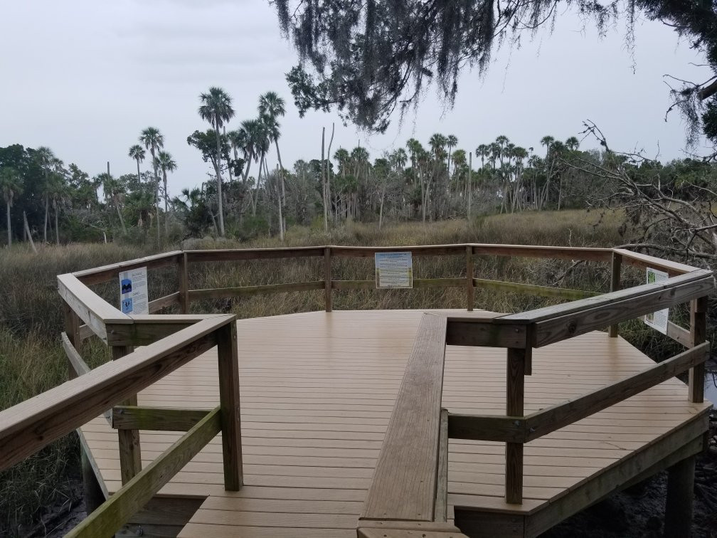 Gary Maidhof Walk to Nature trail