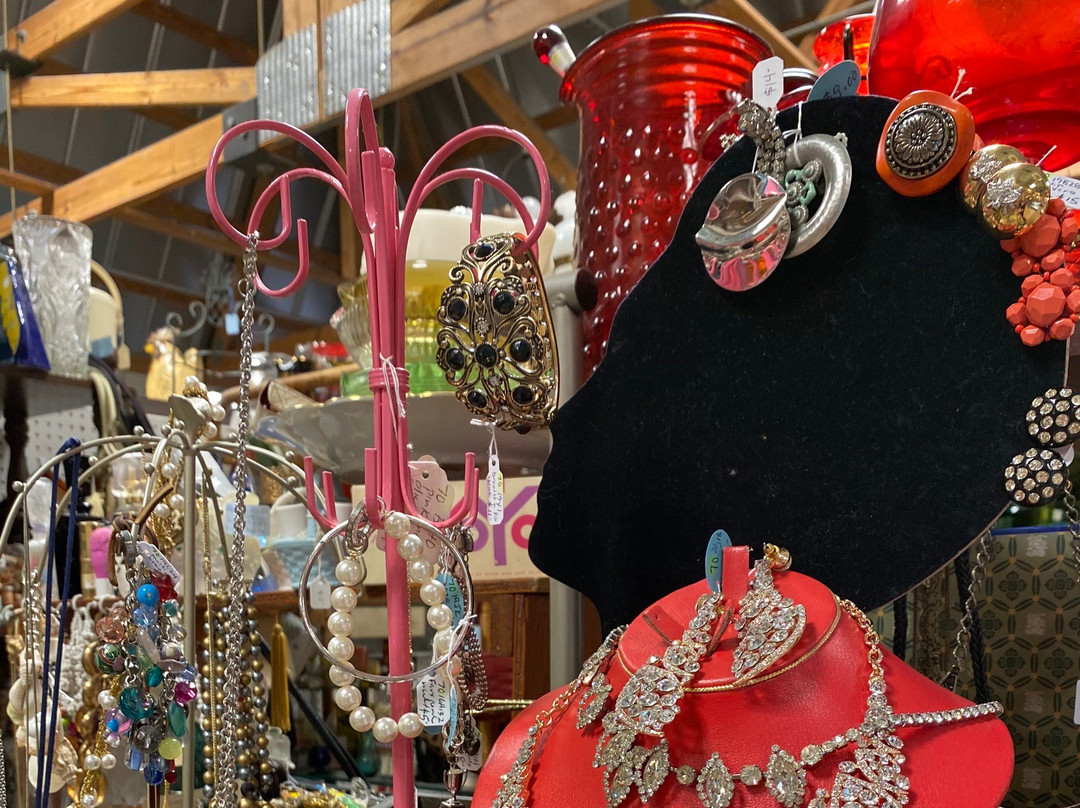 Hillsboro Antique Mall-庞帕诺比奇必去景点