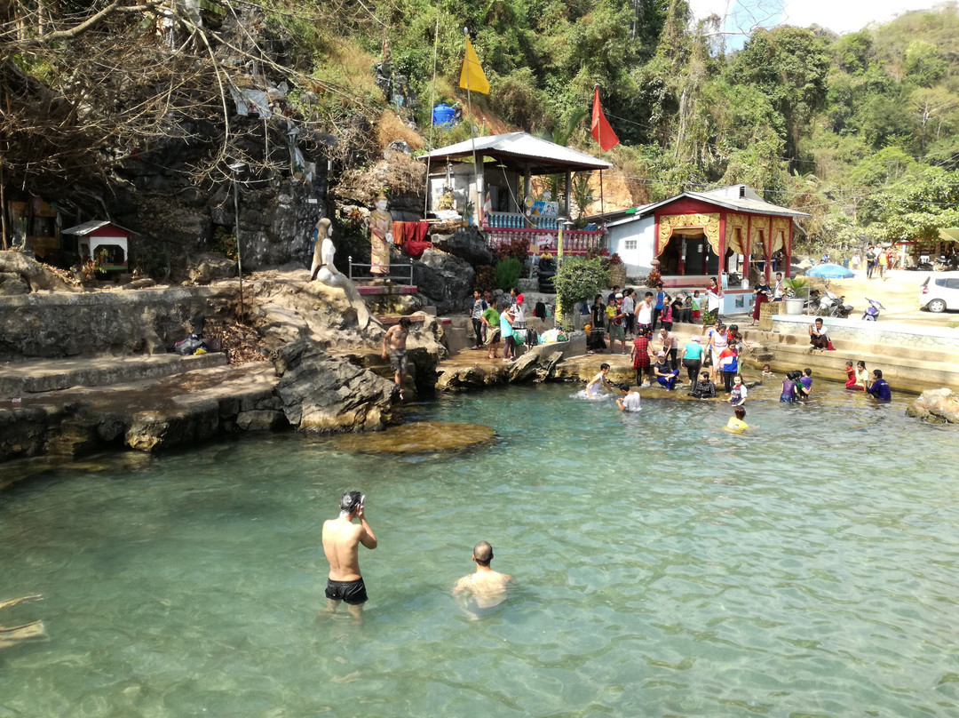 Kaw Ka Thaung Cave-帕安必去景点