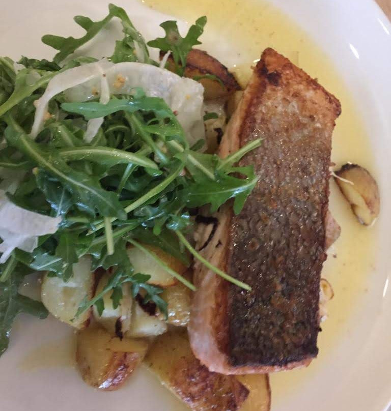 The Peppermill Town House Hotel, Restaurant & Wine Bar主图