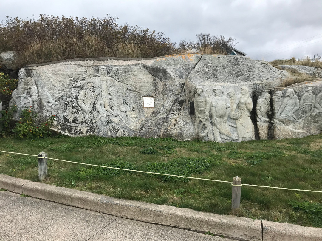 William E. deGarthe Memorial Monument-Peggy's Cove必去景点