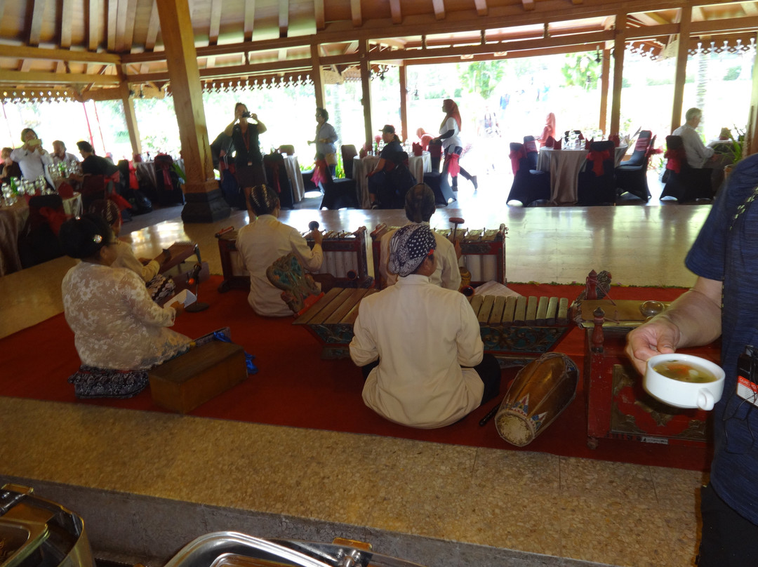 婆罗浮屠曼诺哈拉假日酒店主图