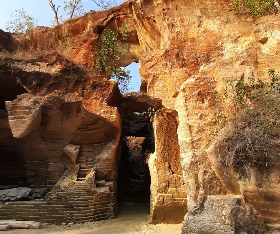 Arosbaya Limestone Hill-Bangkalan必去景点