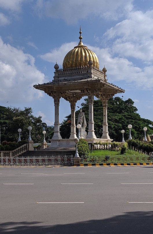 Statue of Maharaja Chamarajendar Wodeyar-迈索尔必去景点