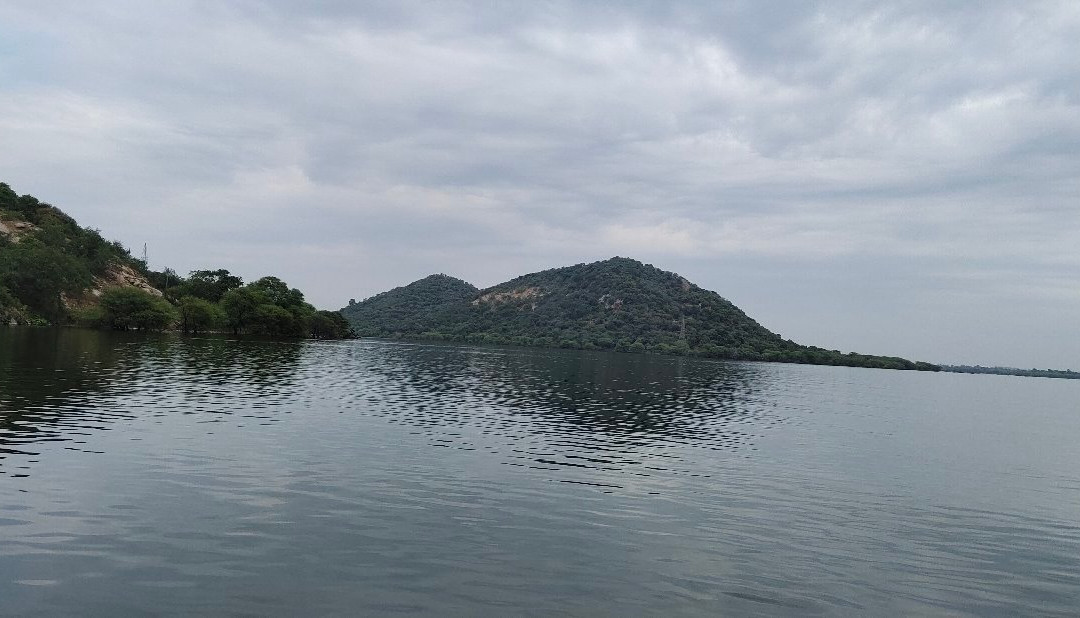 Jaisamand Lake景点图片