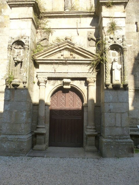 Enclos paroissial de la Roche-Maurice景点图片
