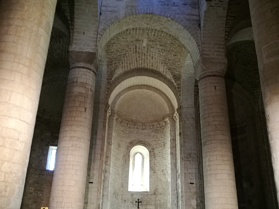 Abbazia di San Vittore delle Chiuse-Genga必去景点