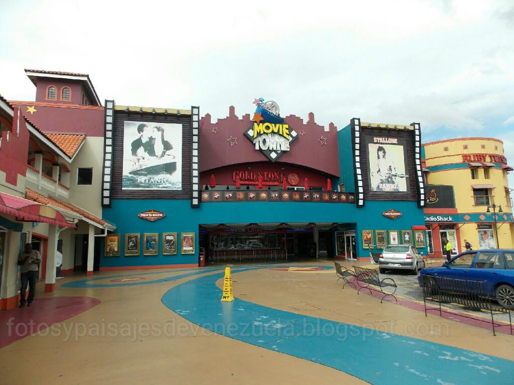 Movie Towne-西班牙港必去景点