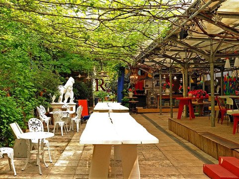 ROSSANA ORLANDI MASTER GALLERY