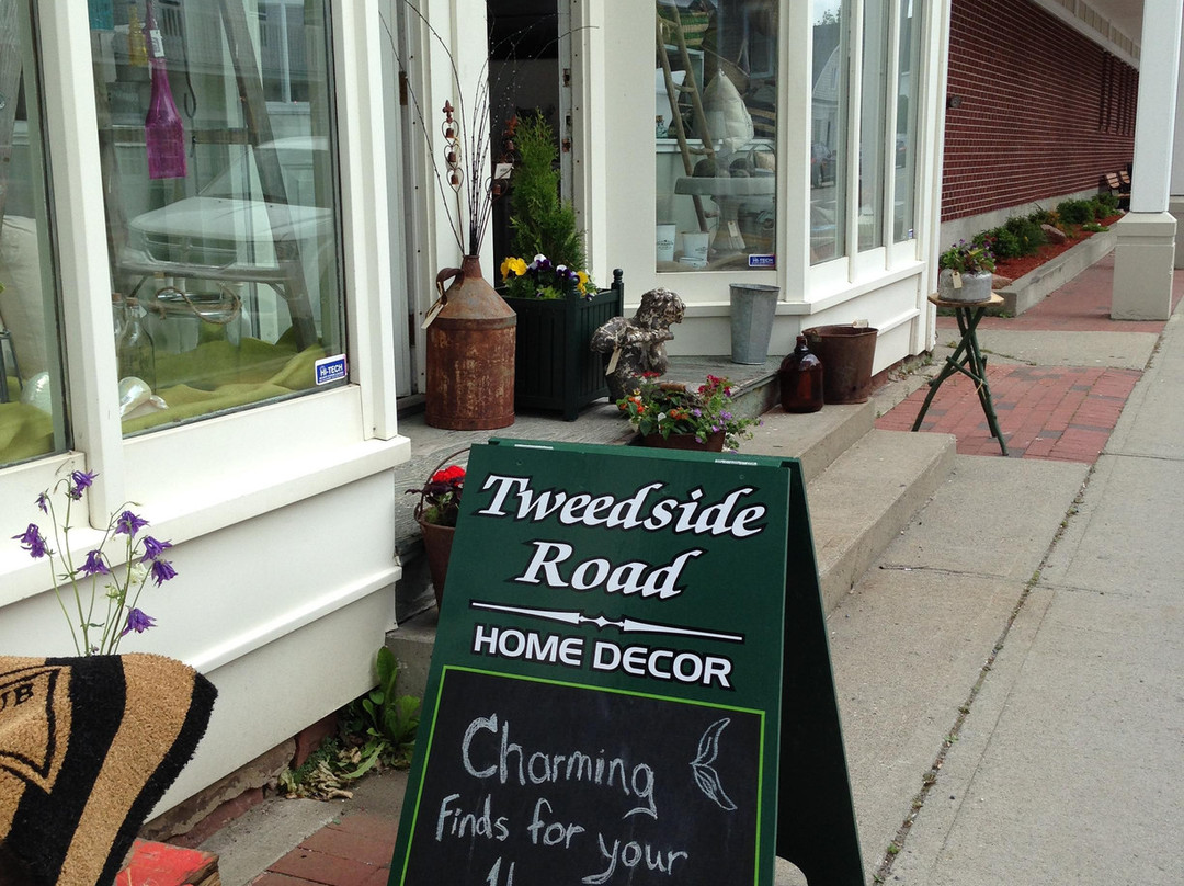 Tweedside Road Home Decor景点图片