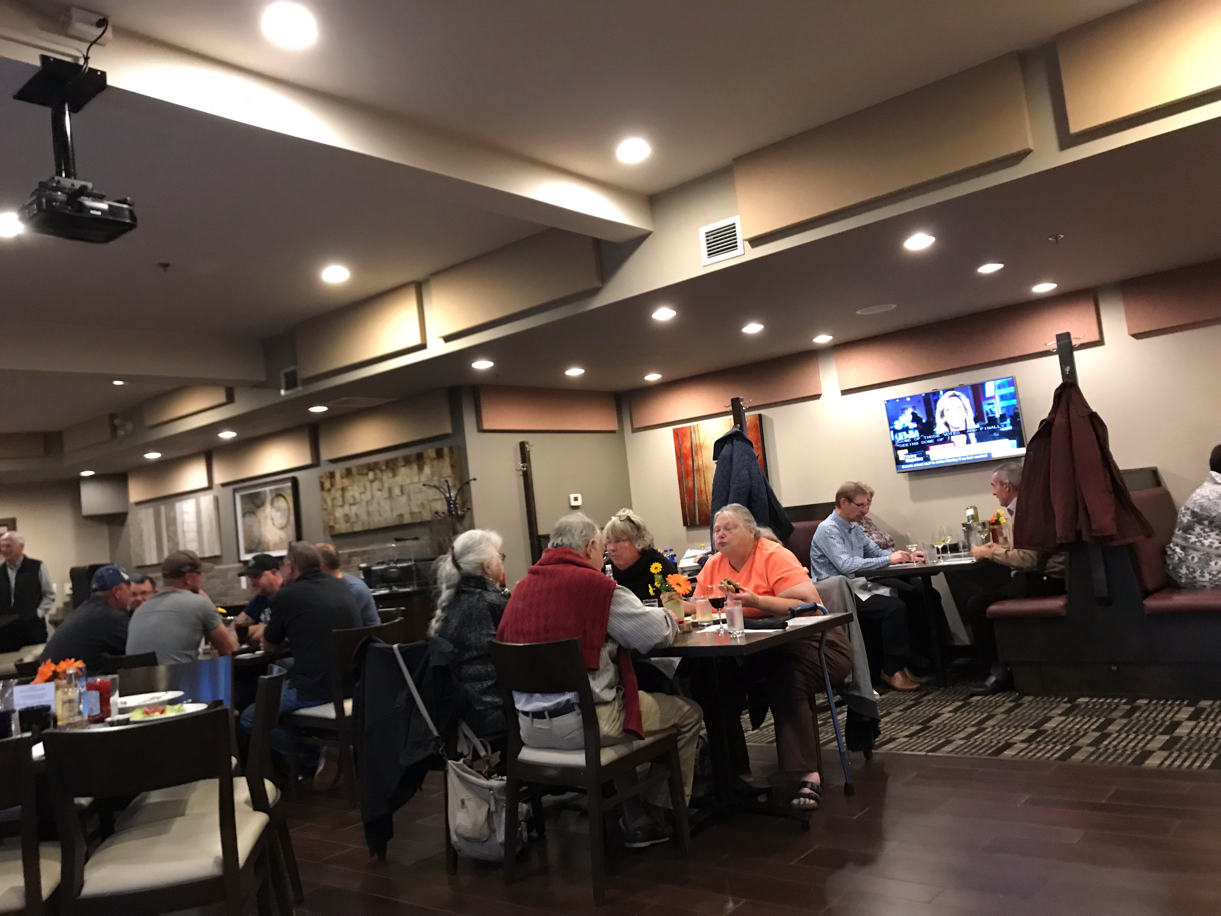 Best Western Plus Bridgewater Hotel & Convention Centre-餐饮