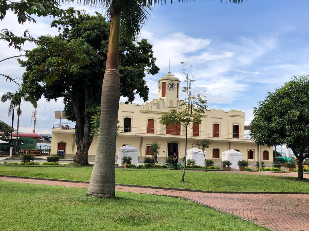 Estacion del Ferrocarril-佩雷拉必去景点