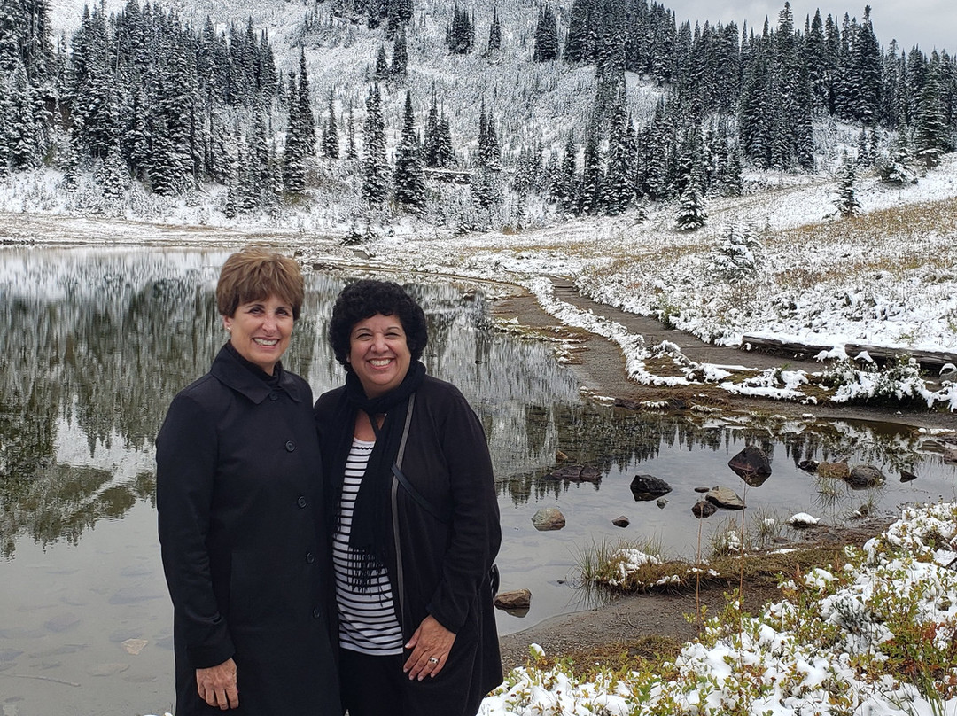Tipsoo Lake Loop景点图片