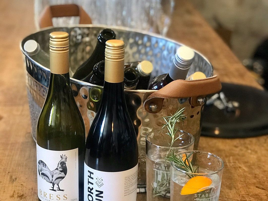 The Grounds of the Ravenswood Homestead主图