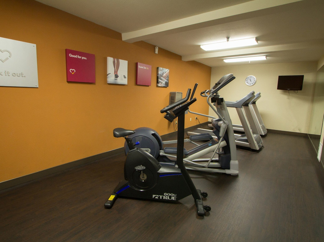 Comfort Suites Visalia - Convention Center主图