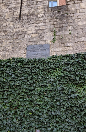 Black Tower-布鲁塞尔必去景点