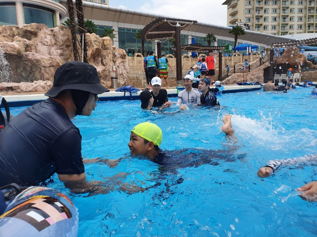 朱恩胡恩黄金 Spa 度假村主图