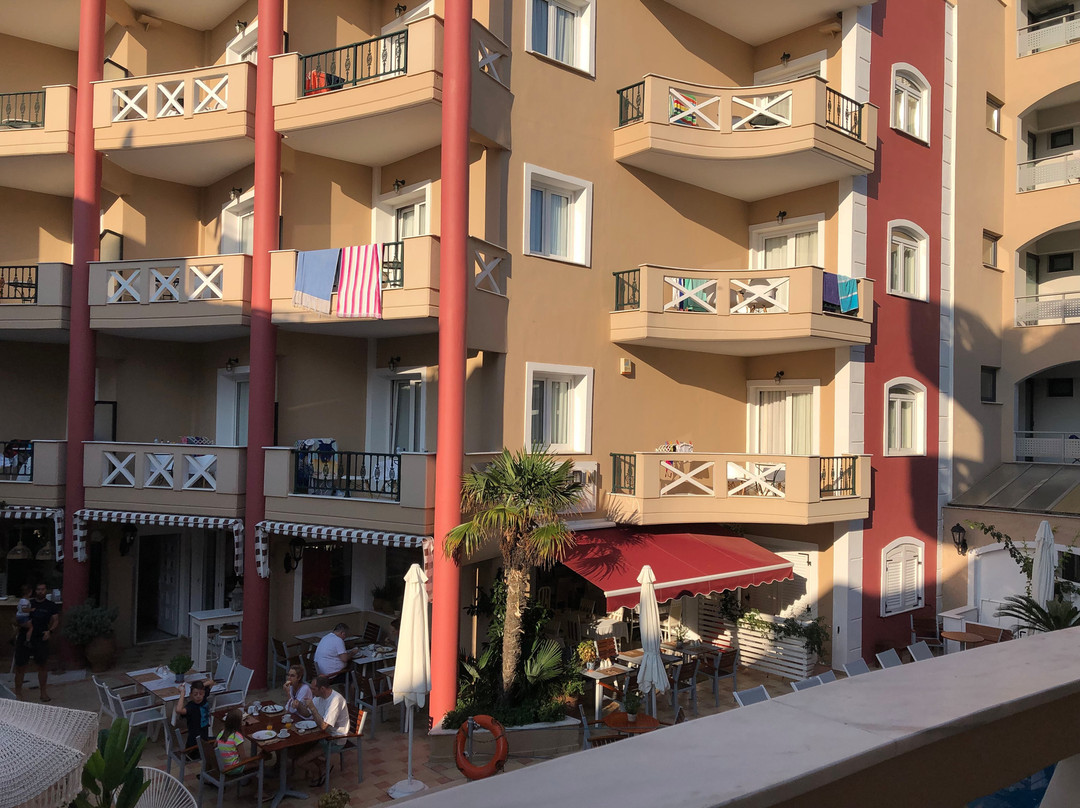 Evilion Sea & Sun Hotel主图