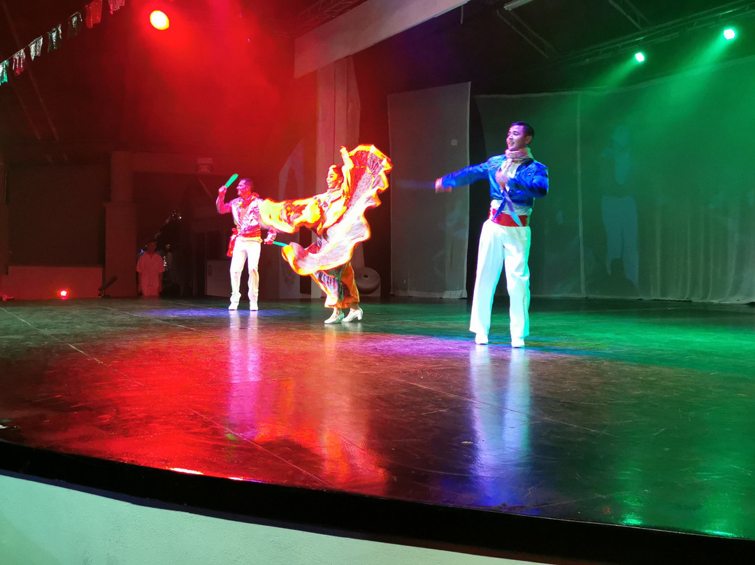 加泰罗尼亚普利维马洛玛全包酒店主图