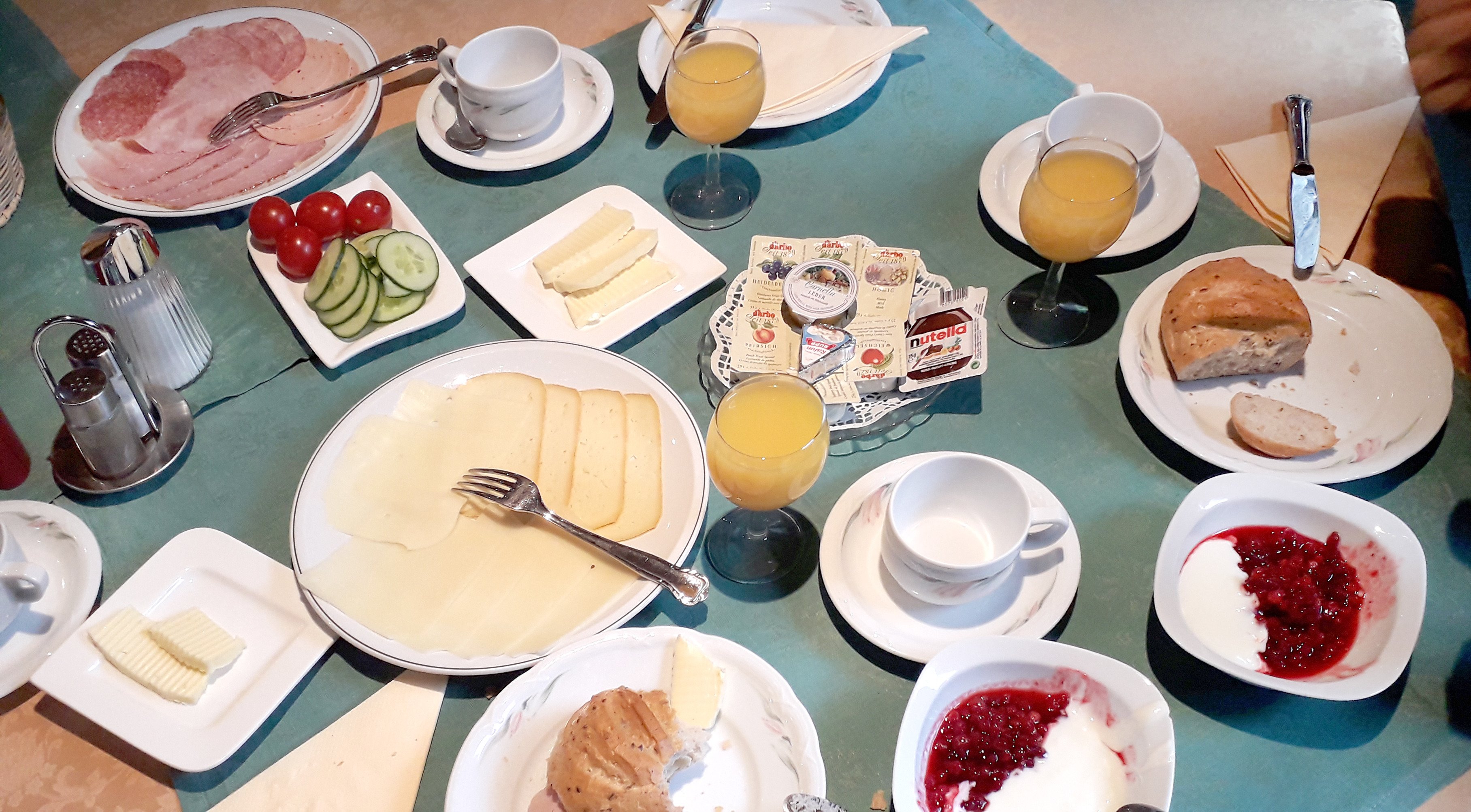 Haus Alpengluhn-餐饮