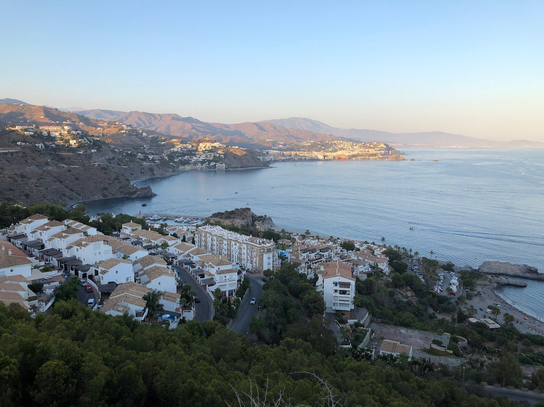 Puerto Deportivo Marina del Este-阿尔穆涅卡尔必去景点