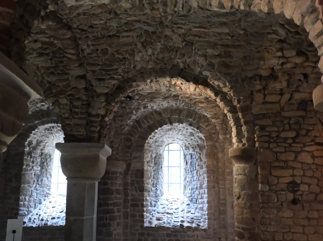 St Hermes' Crypt-Ronse必去景点