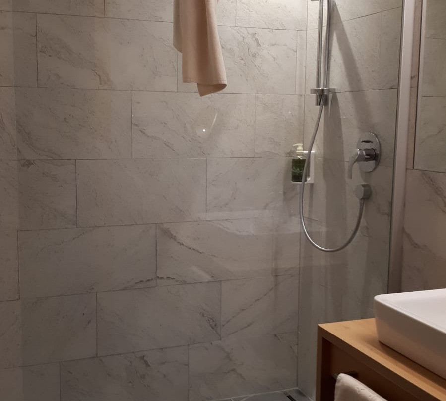 金色玫瑰酒店主图