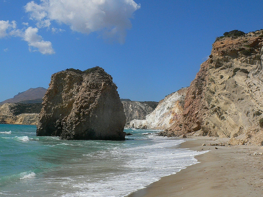 Firiplaka Beach-米洛斯岛必去景点
