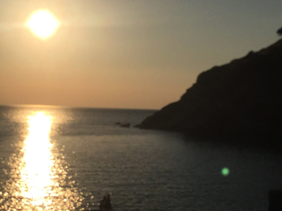 Scogliera del Calello e di Cala Maestrale景点图片