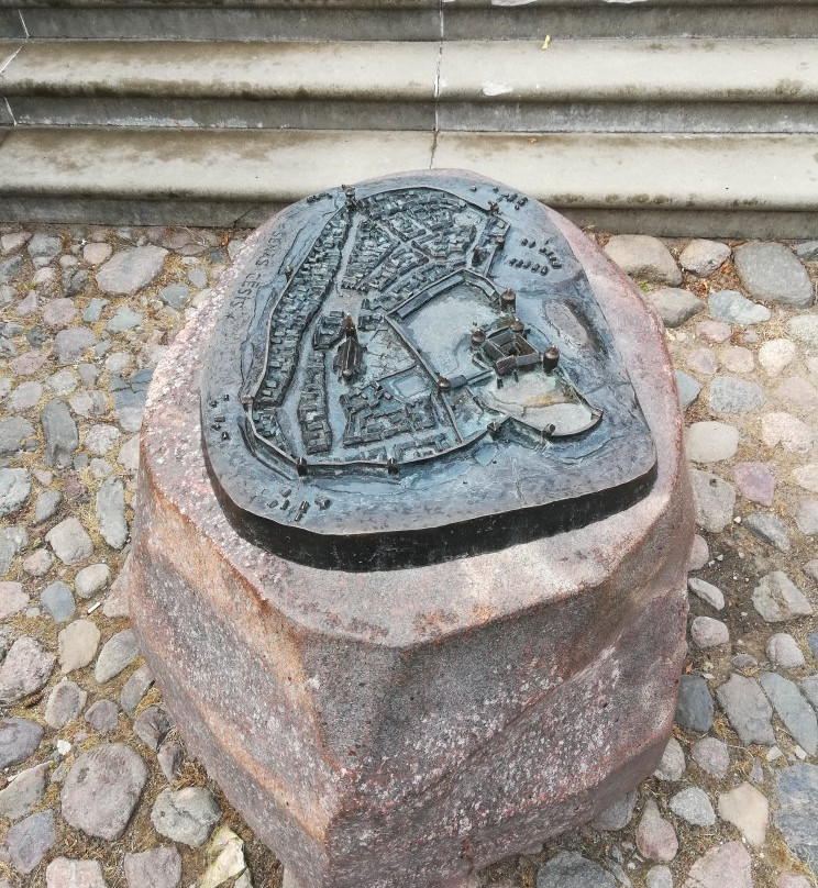 Rožu Square-Cesis必去景点