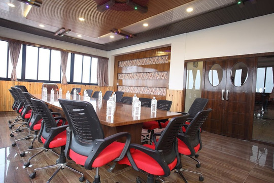 郁金香酒店主图