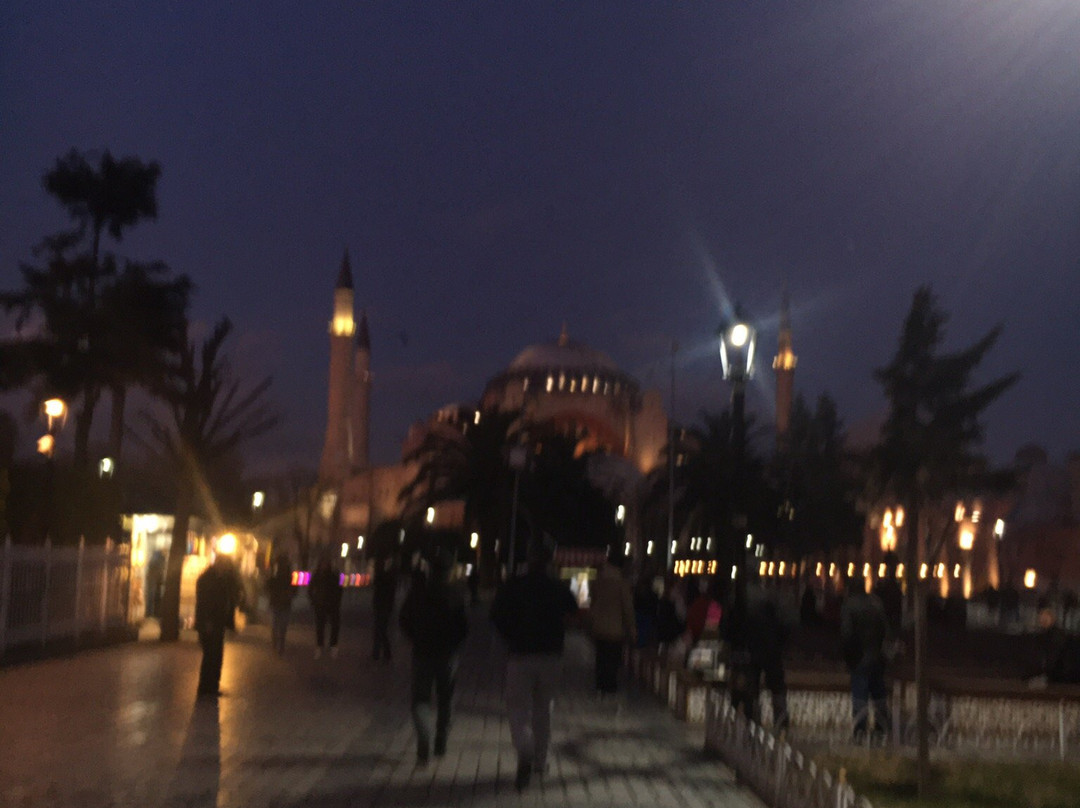 Blue Mosque-Mazar-i-Sharif必去景点