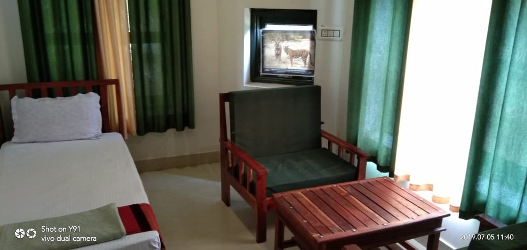 CT Resorts Jungle Camp主图