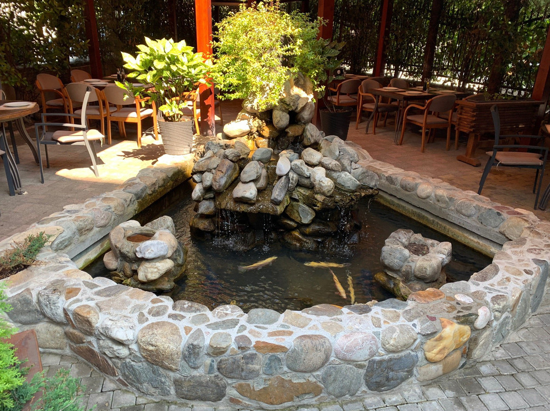 Hotel Aristocrat & Fish Restaurant主图