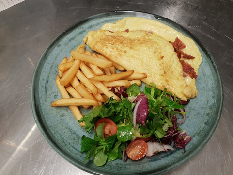 Bomonti Cafe & Bistro