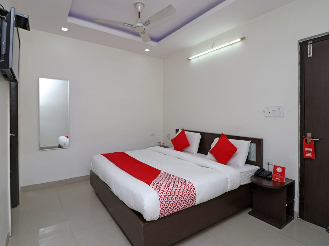 6137 Hotel Star