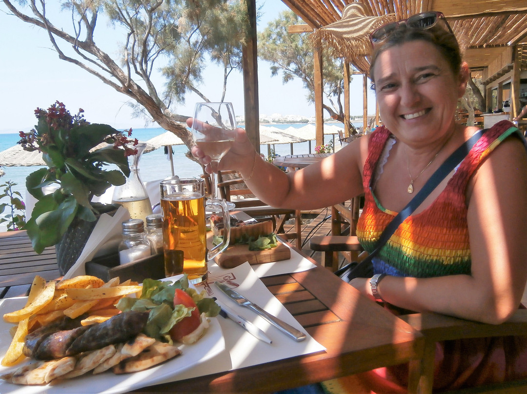 Golden Beach Studios & Suites主图