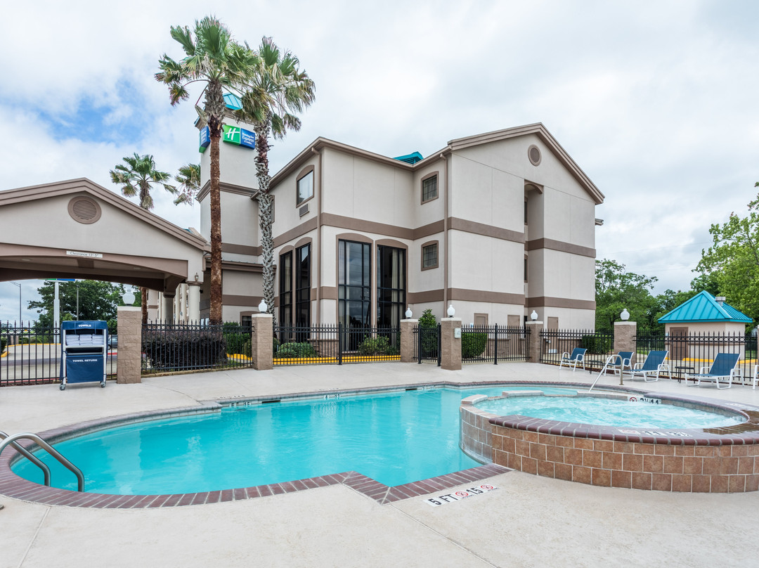 Holiday Inn Express & Suites Lake Charles By IHG主图