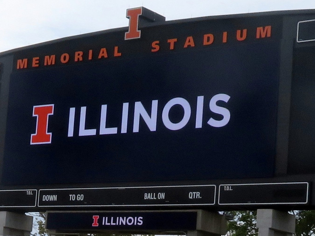 Memorial Stadium-尚贝恩必去景点