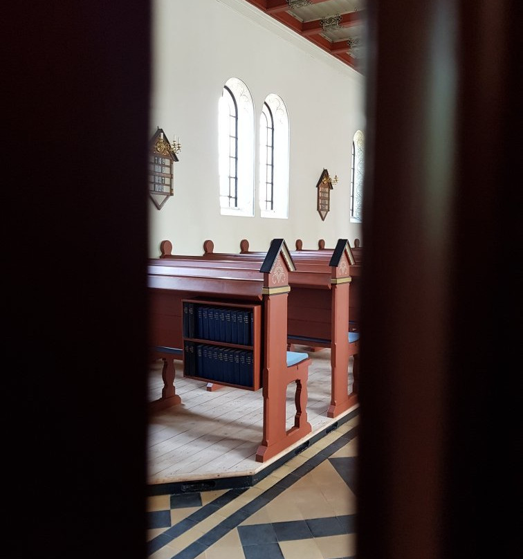 Veerst Church景点图片