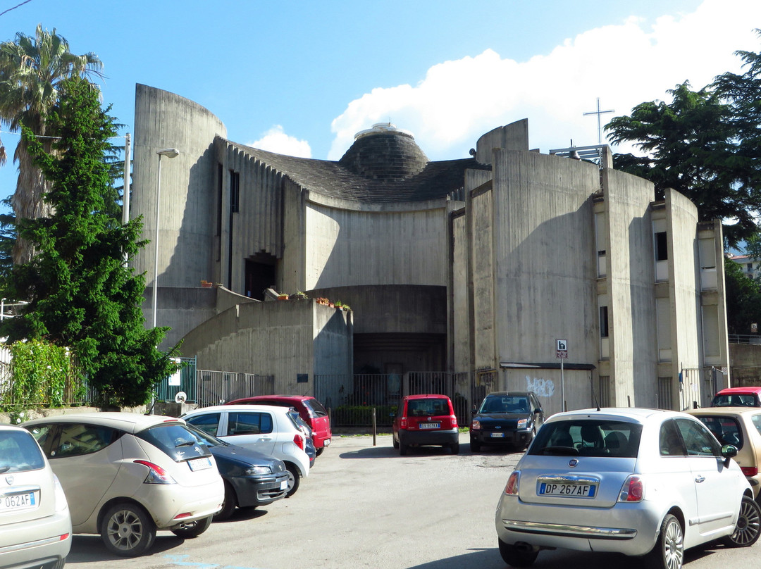 Chiesa della Sacra Famiglia景点图片