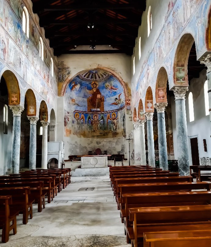 Basilica Benedettina di Sant'Angelo in Formis景点图片