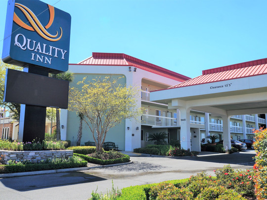 克拉丽奥酒店主图